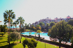 Captivating 2-Bed Apartment in Isla Canela Beach